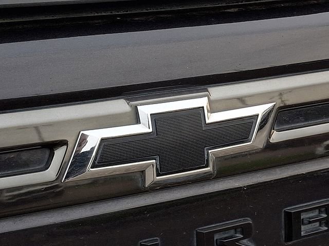 Used 2022 Chevrolet Suburban RST w/ Sport Performance Package image 29