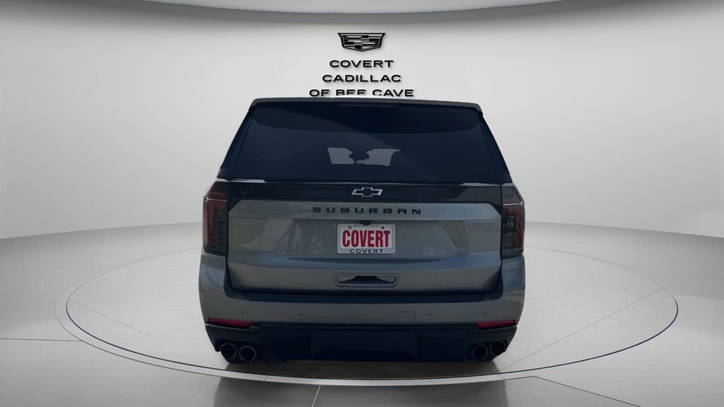Used 2025 Chevrolet Suburban Z71 image 8
