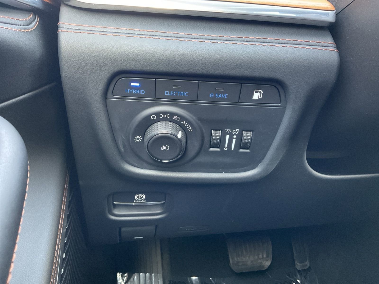 Used 2024 Jeep Grand Cherokee Summit image 19