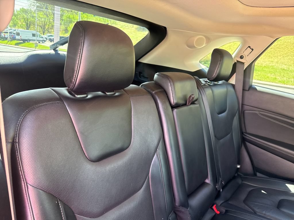 Used 2022 Ford Edge Titanium w/ Equipment Group 301A AWD/4WD image 26