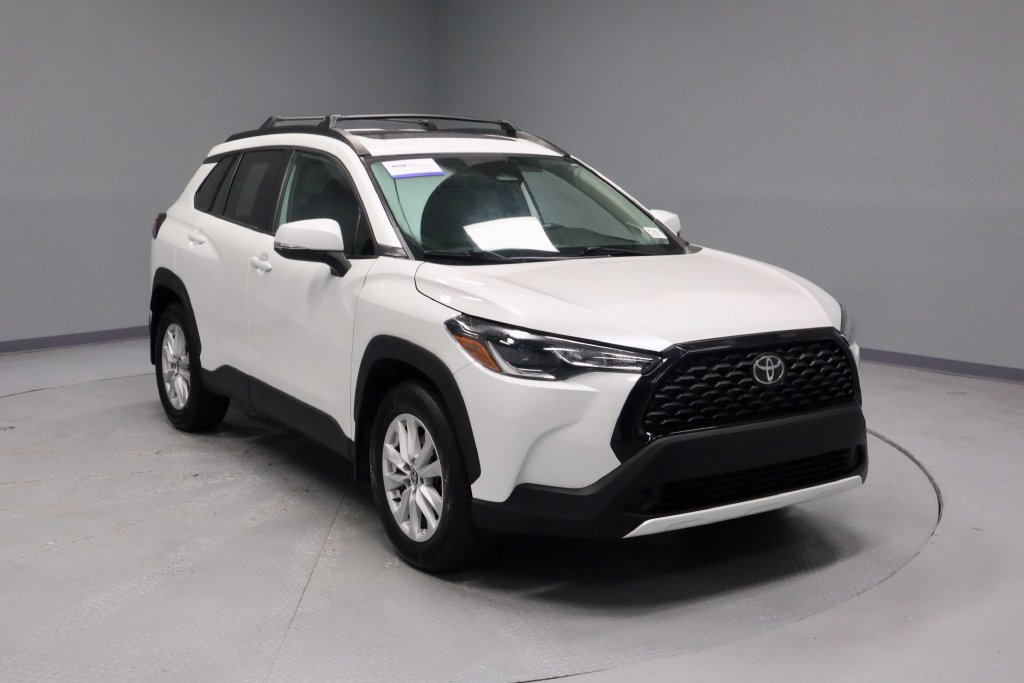 Used 2024 Toyota Corolla Cross LE w/ Moonroof Package