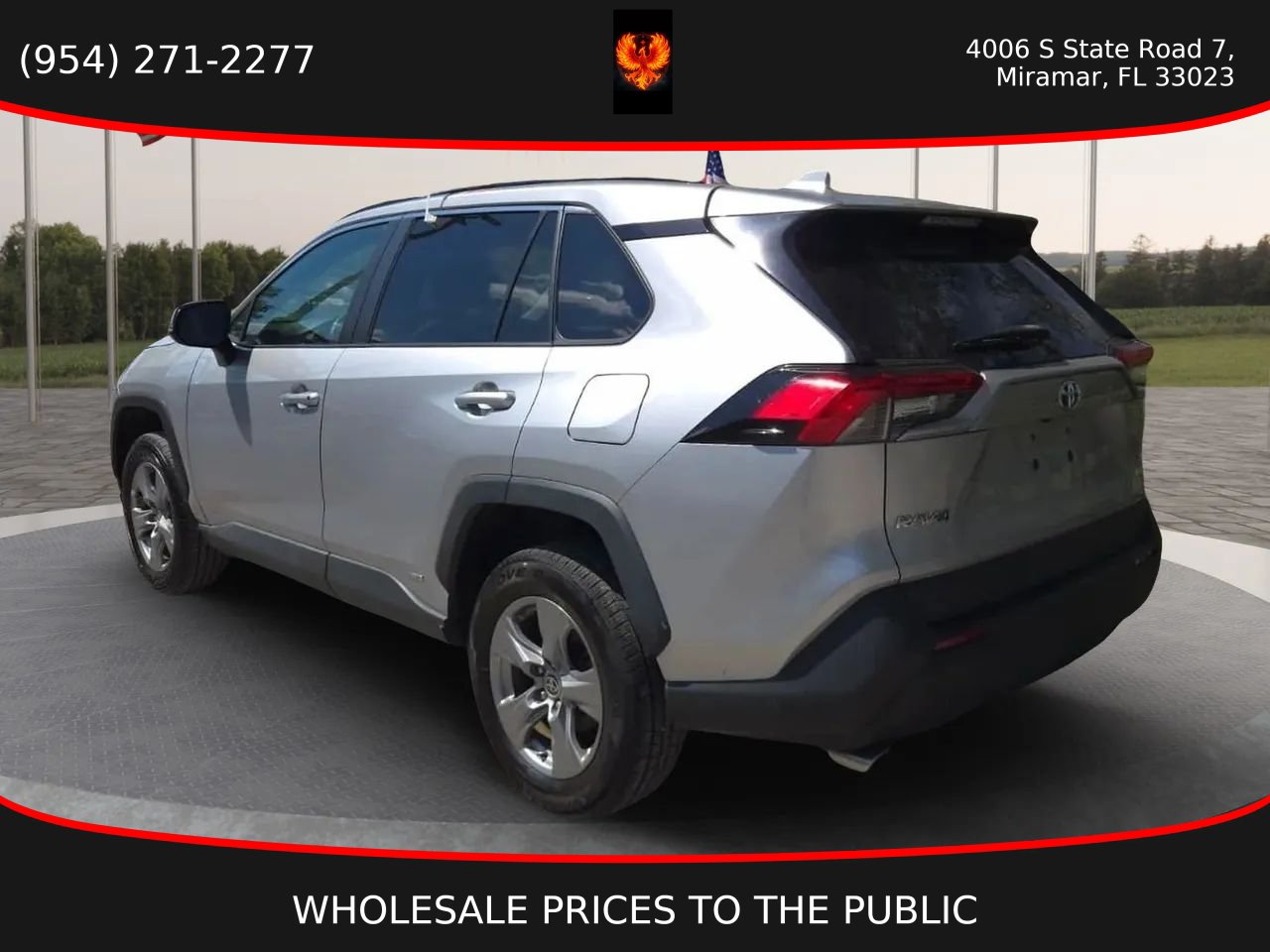 Used 2022 Toyota RAV4 XLE w/ Convenience Package AWD/4WD image 4