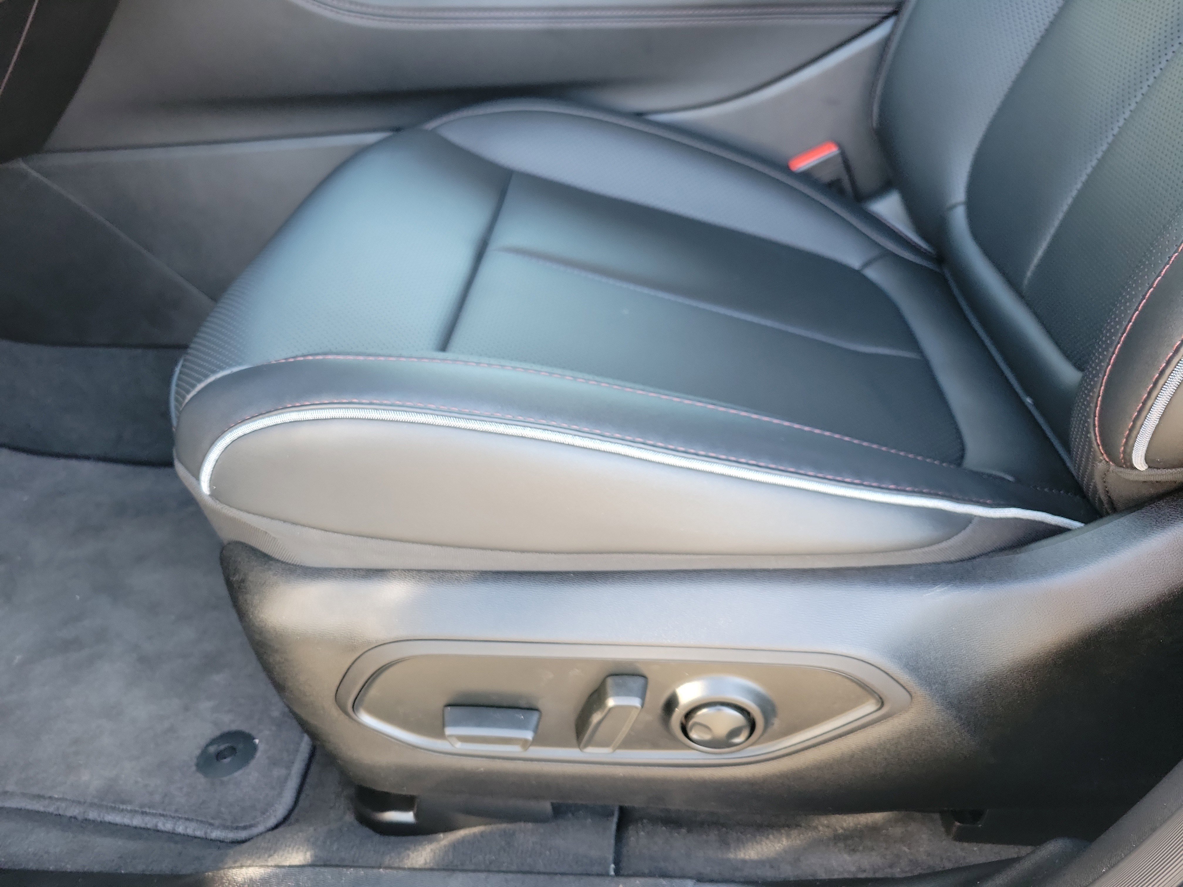 Used 2025 Jeep Wagoneer S Limited image 5