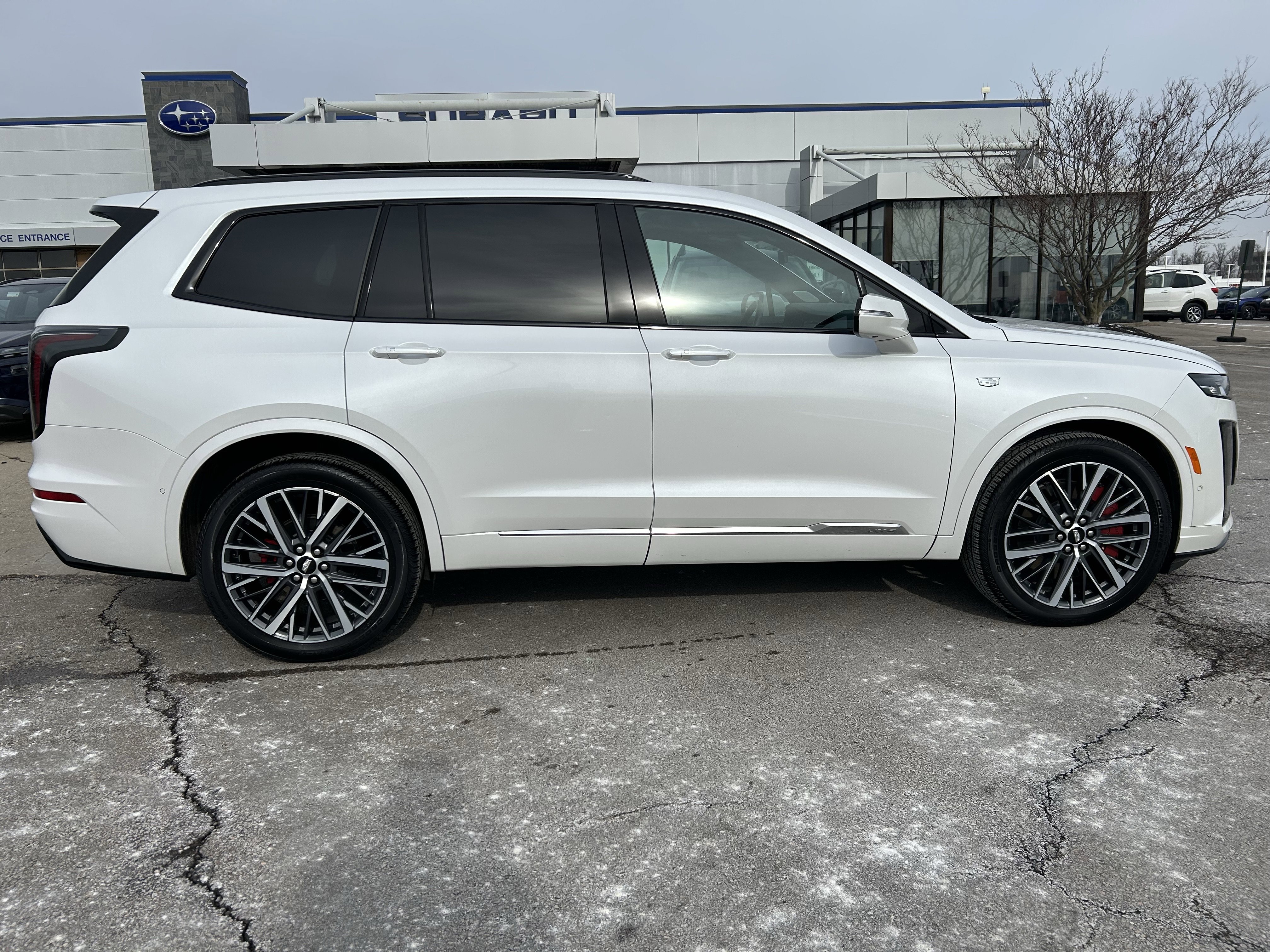 Used 2024 Cadillac XT6 Sport w/ Technology Package image 8