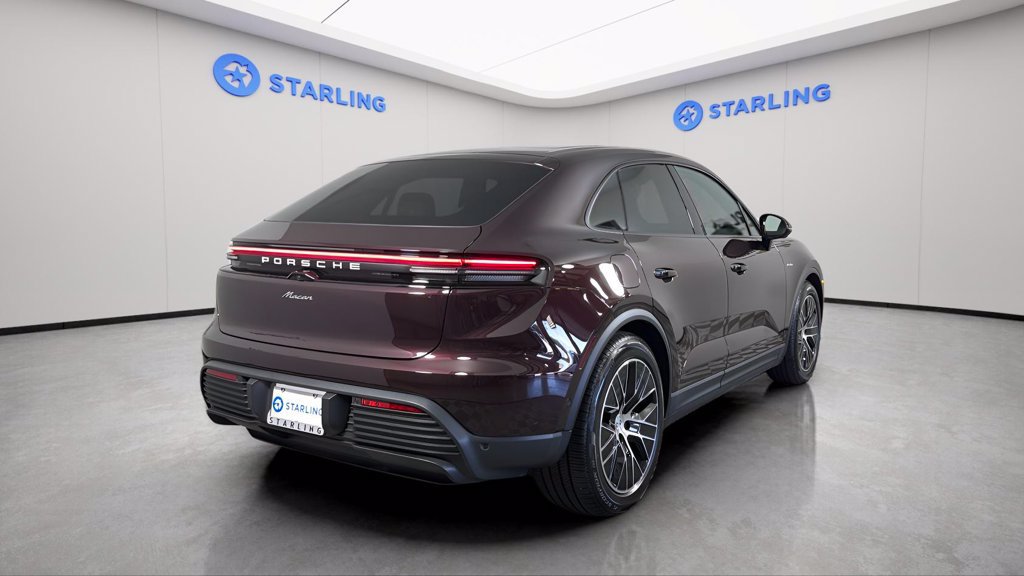 Used 2025 Porsche Macan Electric w/ Premium Package RWD image 8