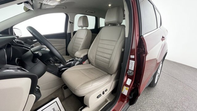 Used 2015 Ford Escape Titanium image 33