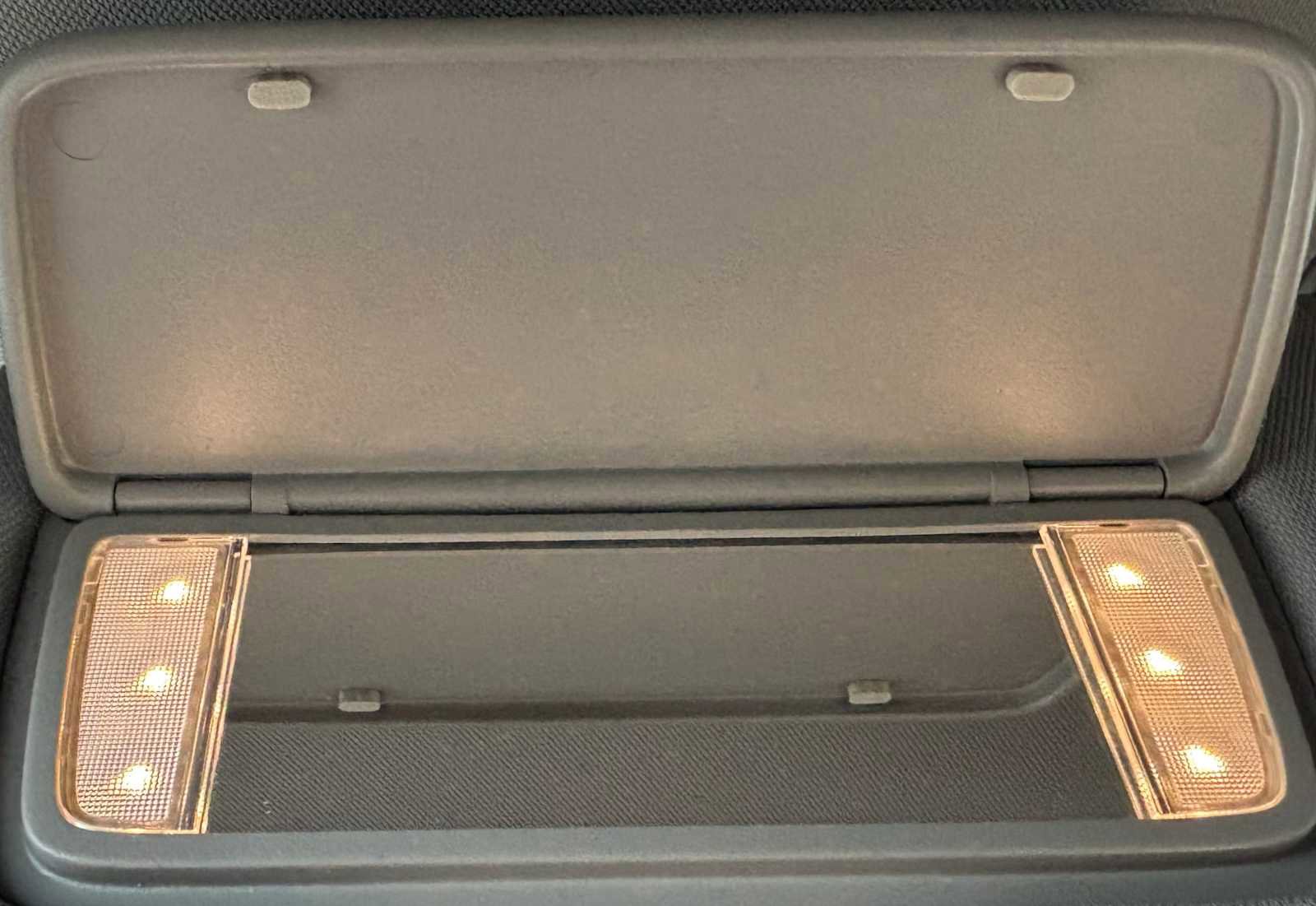 Used 2024 Chevrolet Equinox Premier image 33