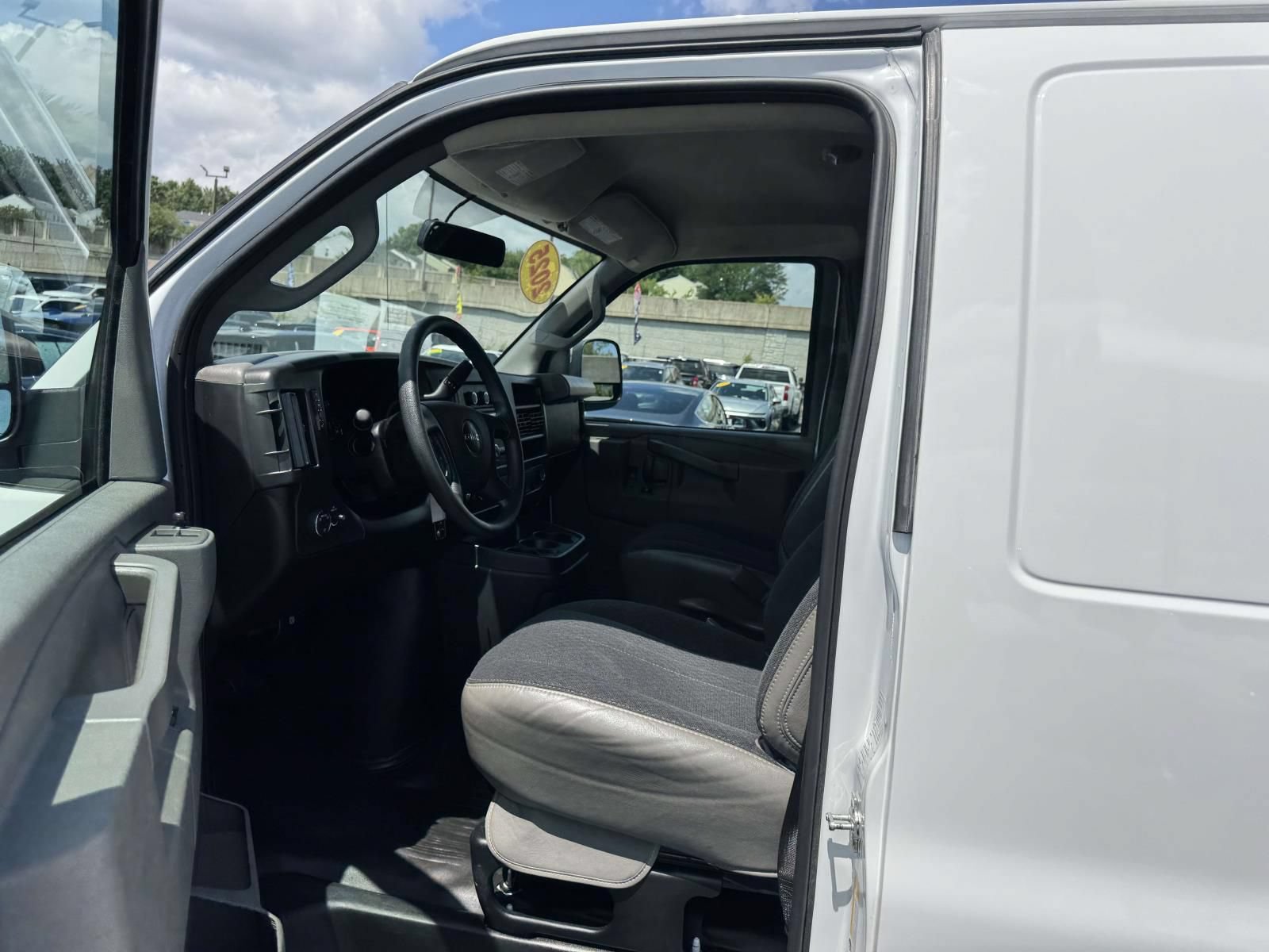 Used 2025 GMC Savana 2500 w/ Driver Convenience Package RWD image 20