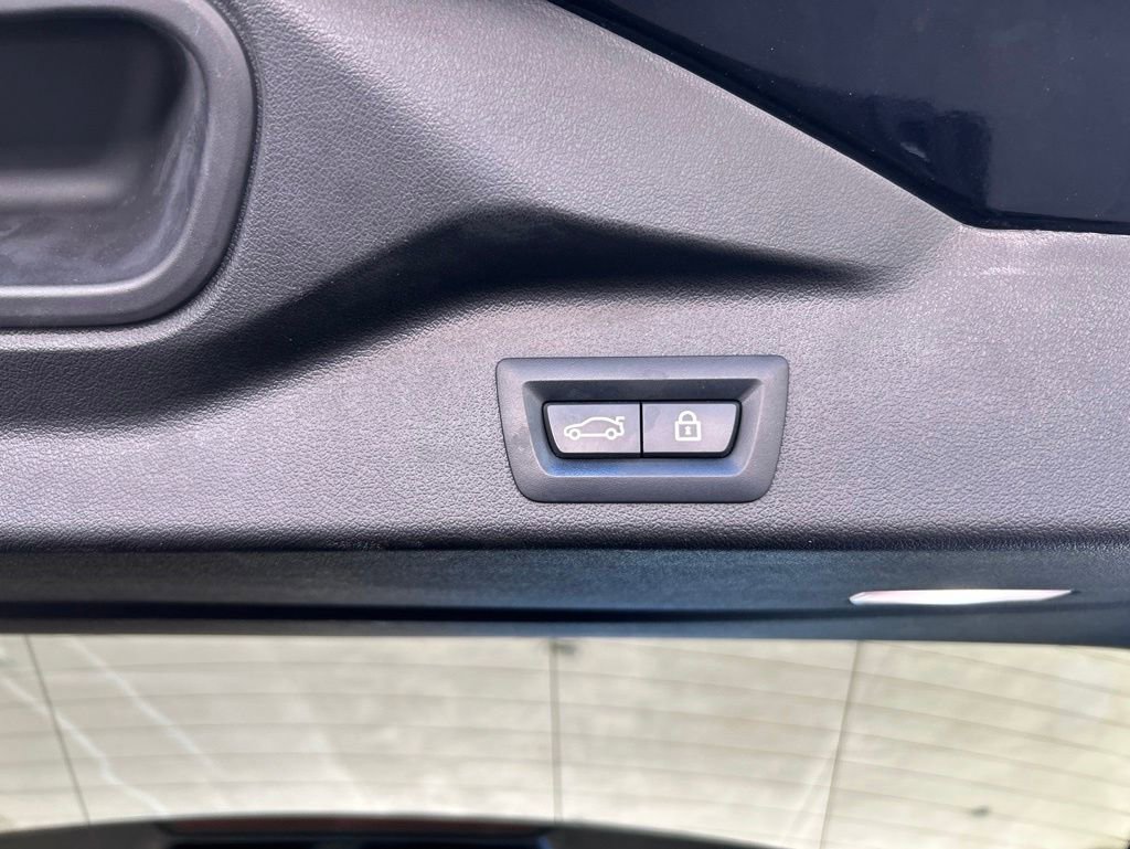 Used 2020 BMW X5 sDrive40i w/ M Sport Package RWD image 36