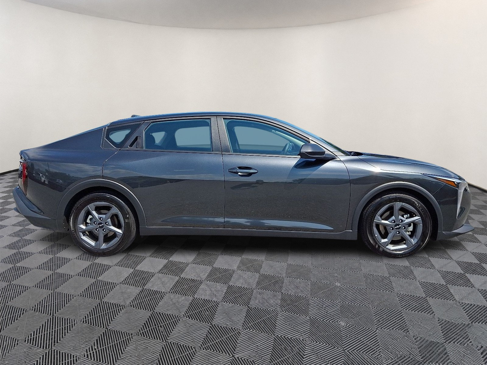 Certified 2025 Kia K4 FWD image 7
