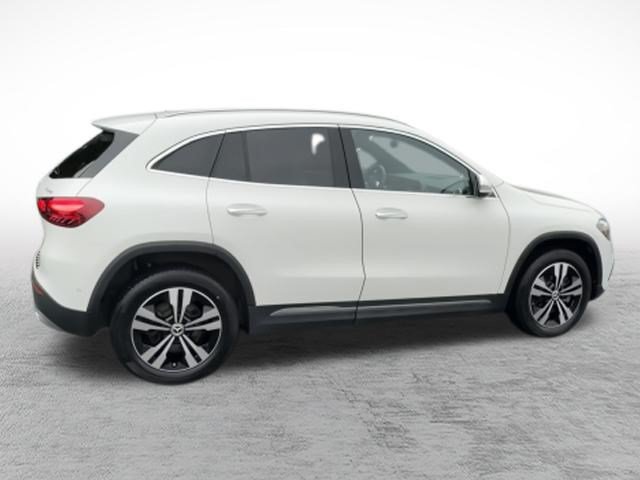 Used 2025 Mercedes-Benz GLA 250 4MATIC w/ Winter Package image 9