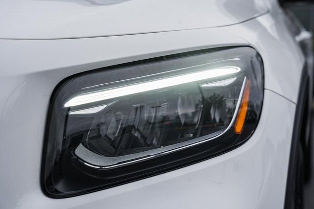 Certified 2025 Mercedes-Benz GLB 250 4MATIC image 14