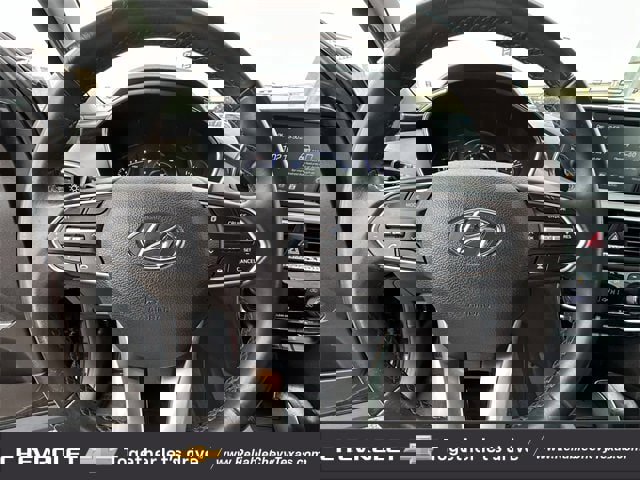 Used 2020 Hyundai Santa Fe SEL w/ Convenience Package image 12