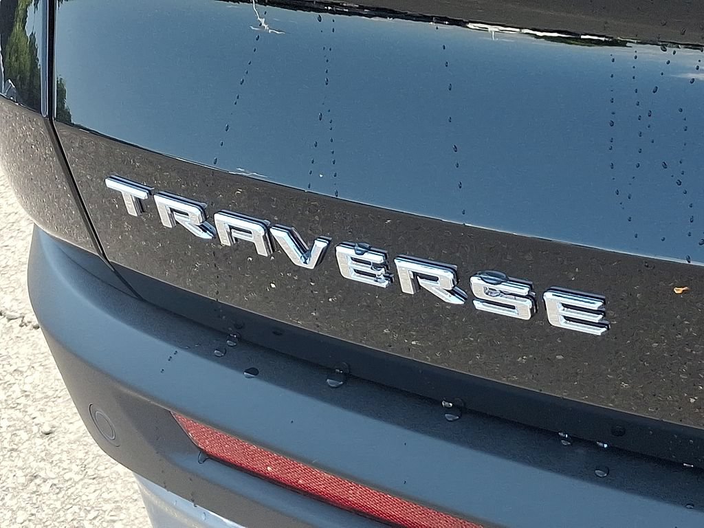New 2027 Chevrolet Traverse LT w/ Sun and Wheel Package FWD image 11