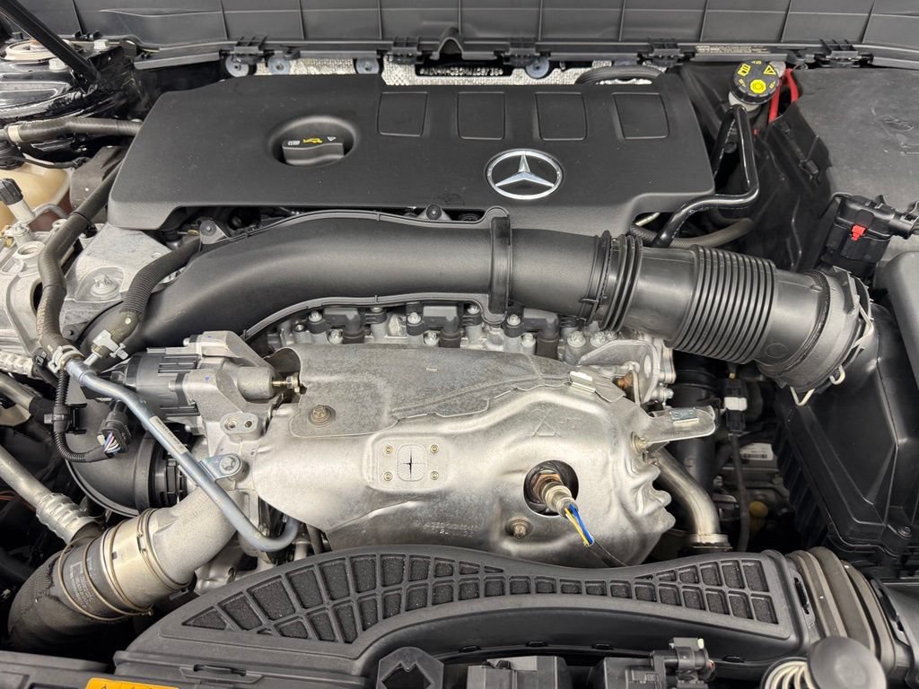 Used 2021 Mercedes-Benz GLB 250 image 41