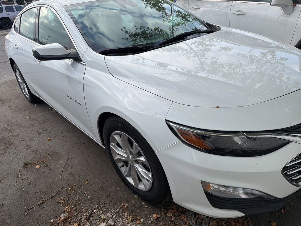 Used 2025 Chevrolet Malibu LT image 5