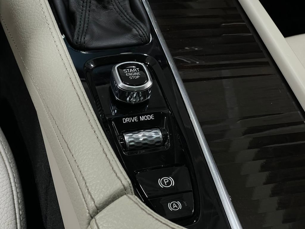 Used 2019 Volvo XC90 T6 Momentum image 22