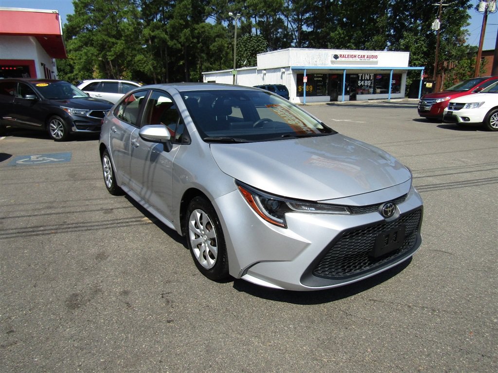 Used 2022 Toyota Corolla LE w/ Carpet Mat Package (TMS) FWD image 9