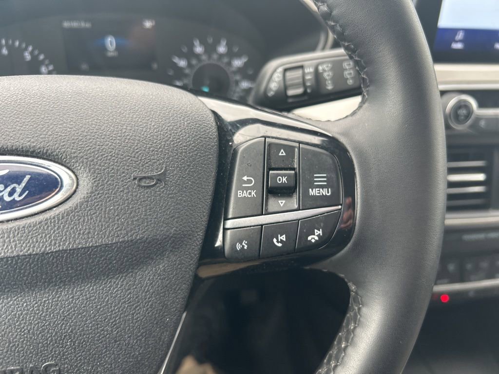 Used 2022 Ford Escape SE w/ Cold Weather Package image 9