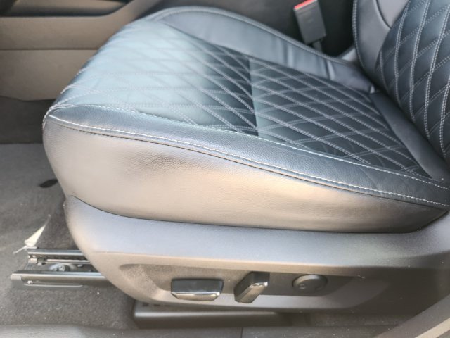 Used 2023 Mitsubishi Outlander SEL FWD image 23