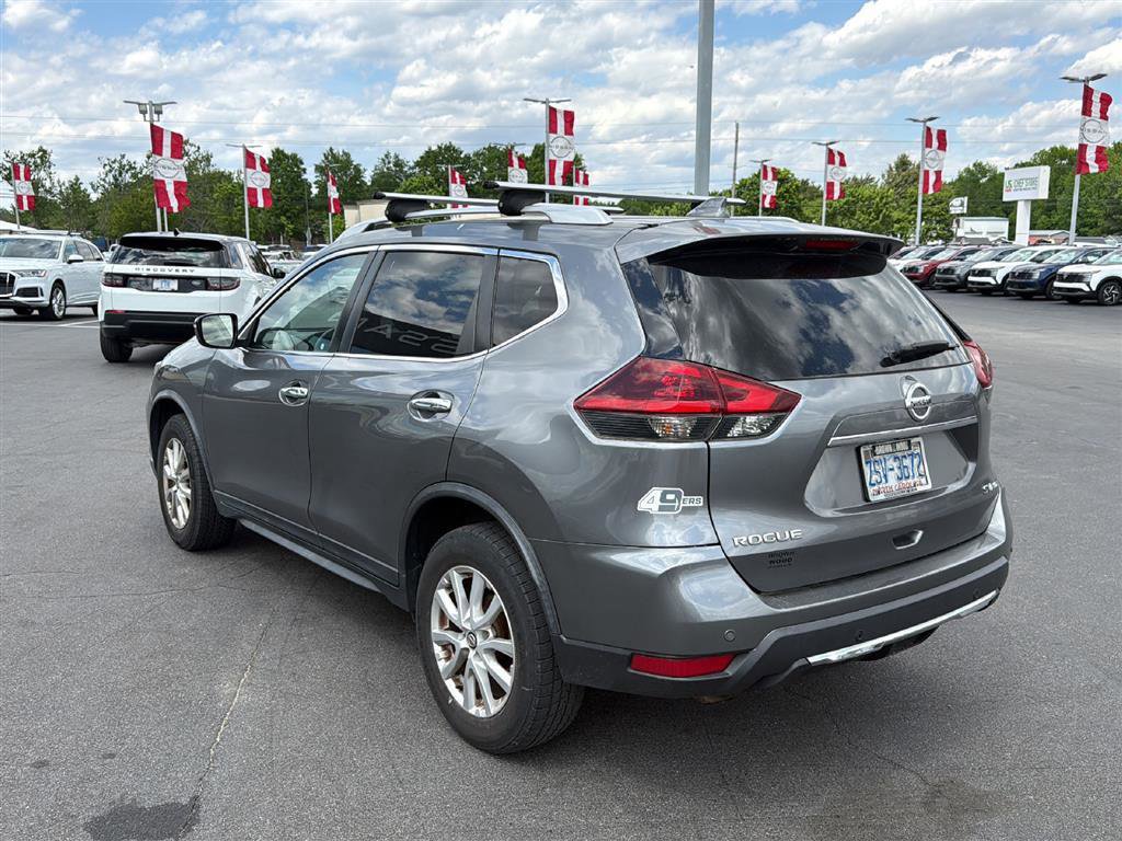Used 2019 Nissan Rogue SV AWD/4WD image 12