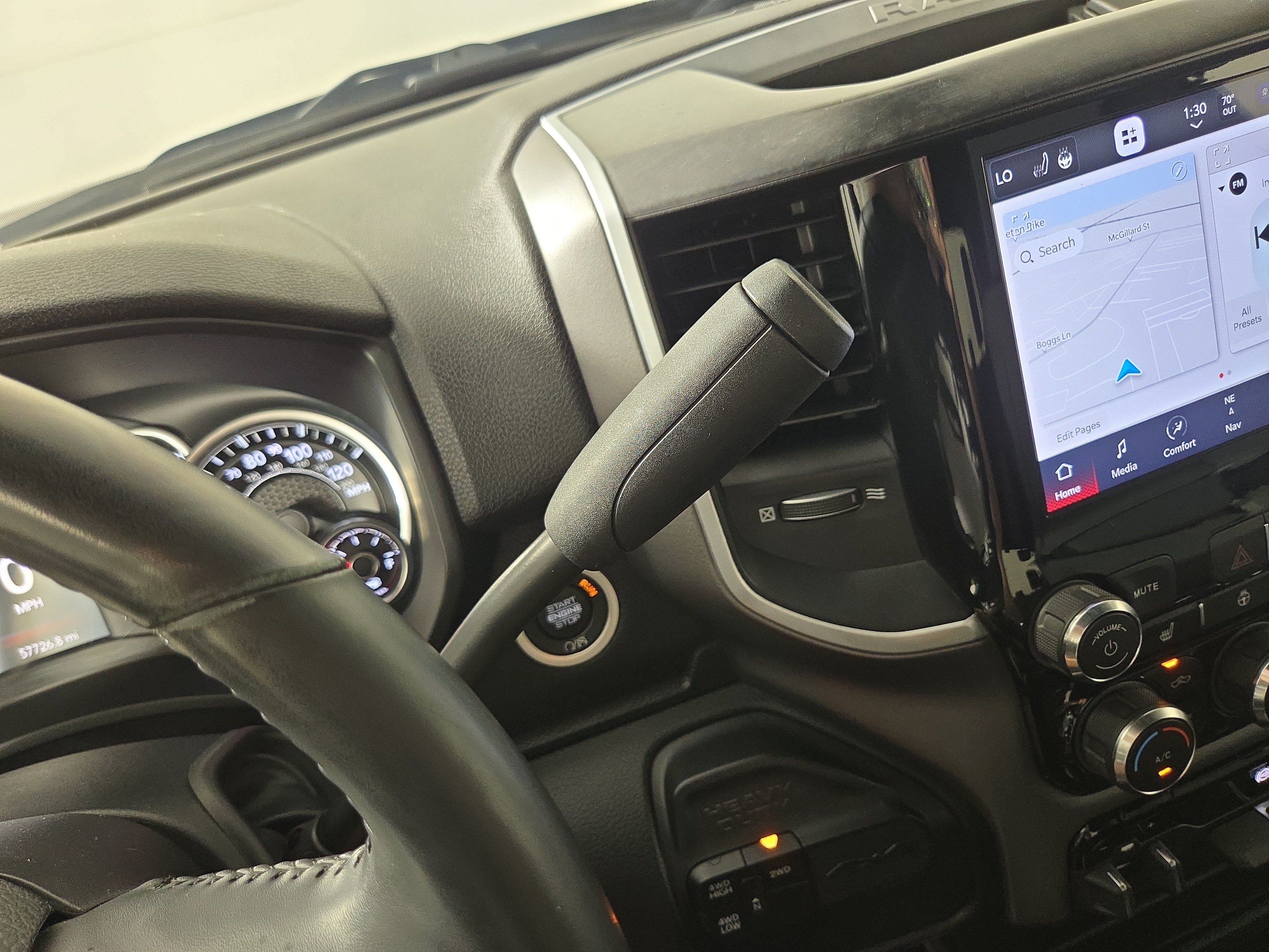 Used 2023 RAM 3500 Big Horn w/ Level 1 Equipment Group AWD/4WD image 23