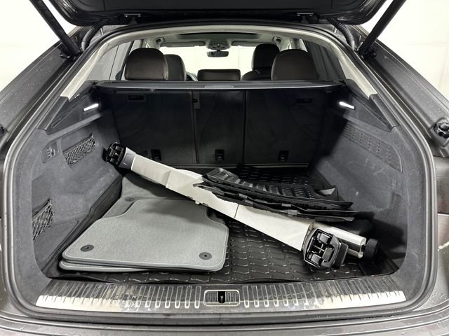 Used 2019 Audi Q8 Prestige image 26