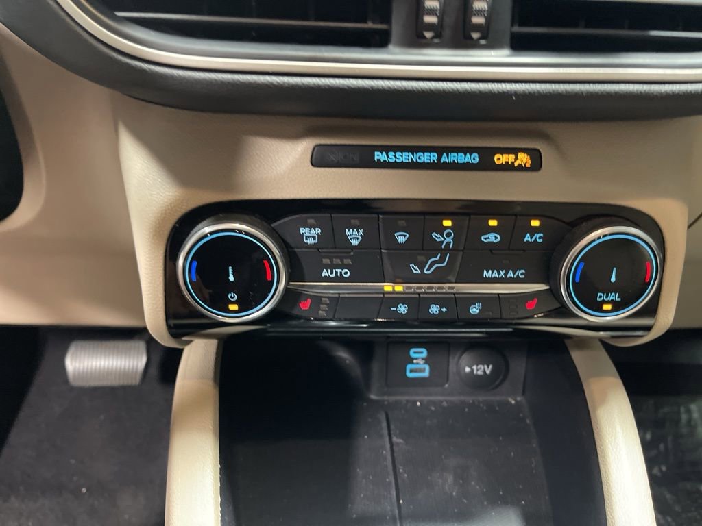 Used 2022 Ford Escape SEL image 30