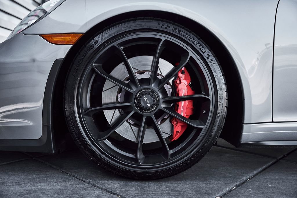 Used 2018 Porsche 911 GT3 w/ Sport Chrono Package RWD image 3