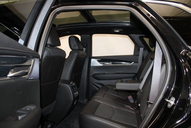 Used 2025 Cadillac XT5 Premium Luxury image 11