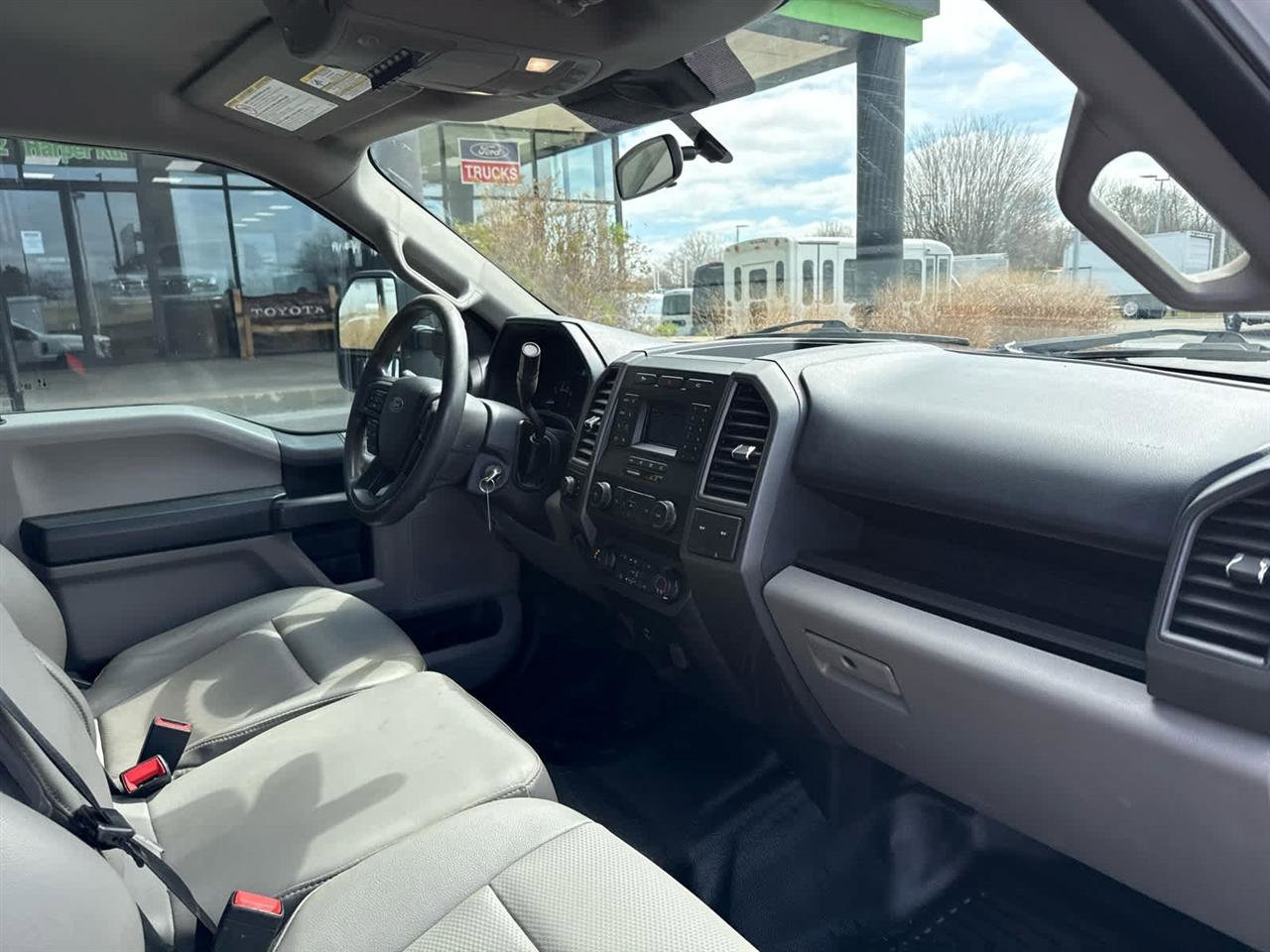 Used 2022 Ford F250 XL w/ Power Equipment Group AWD/4WD image 27