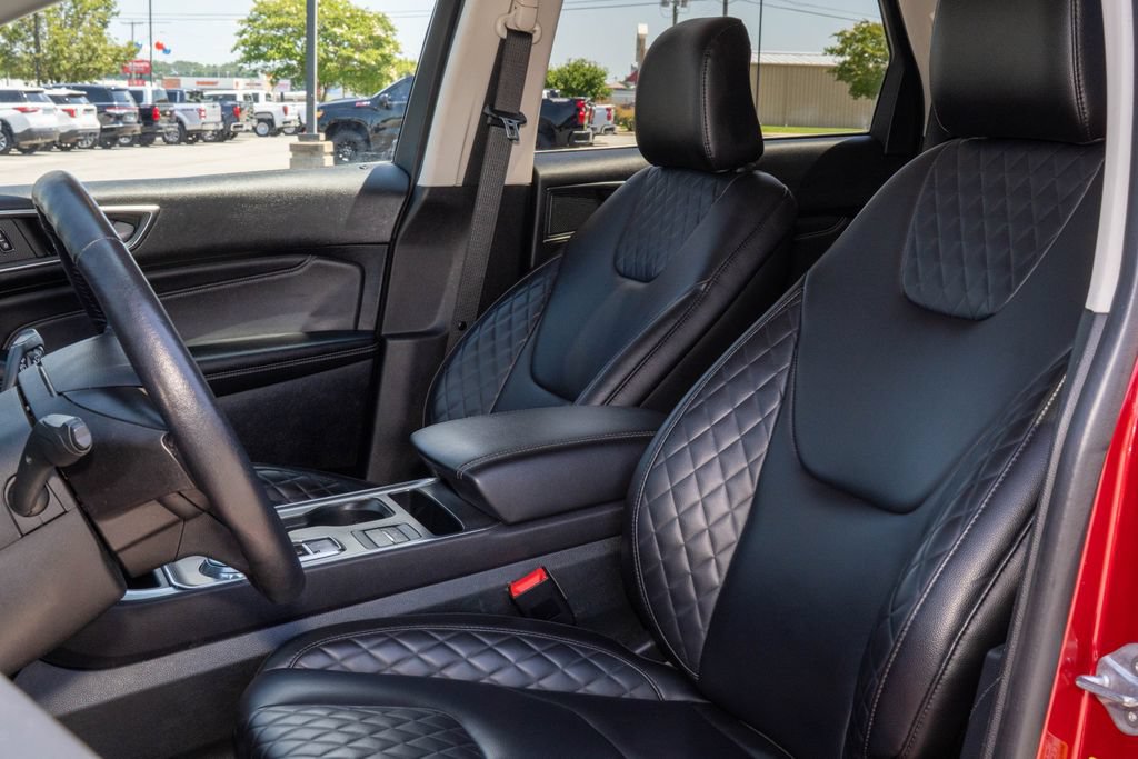 Used 2024 Ford Edge Titanium AWD/4WD image 14