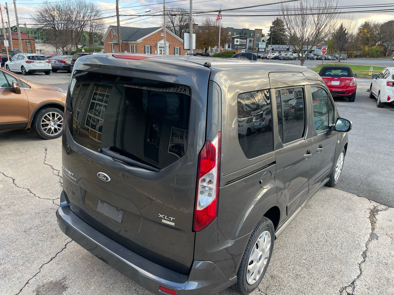 Used 2016 Ford Transit Connect XLT image 19