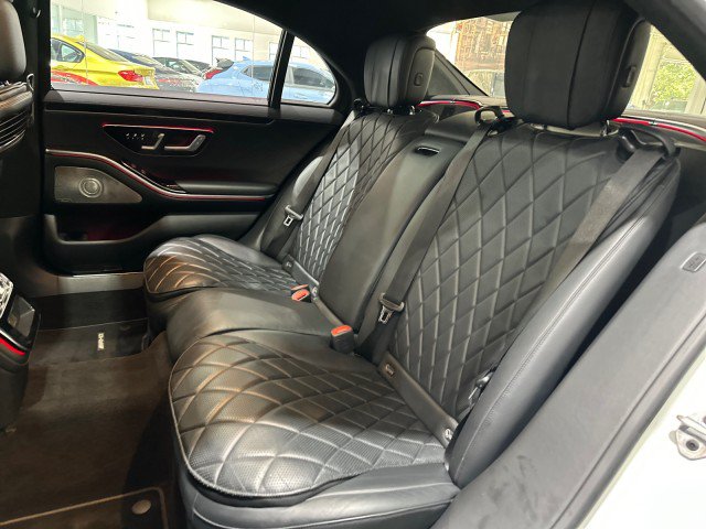 Used 2021 Mercedes-Benz S 580 4MATIC Sedan w/ AMG Line image 44