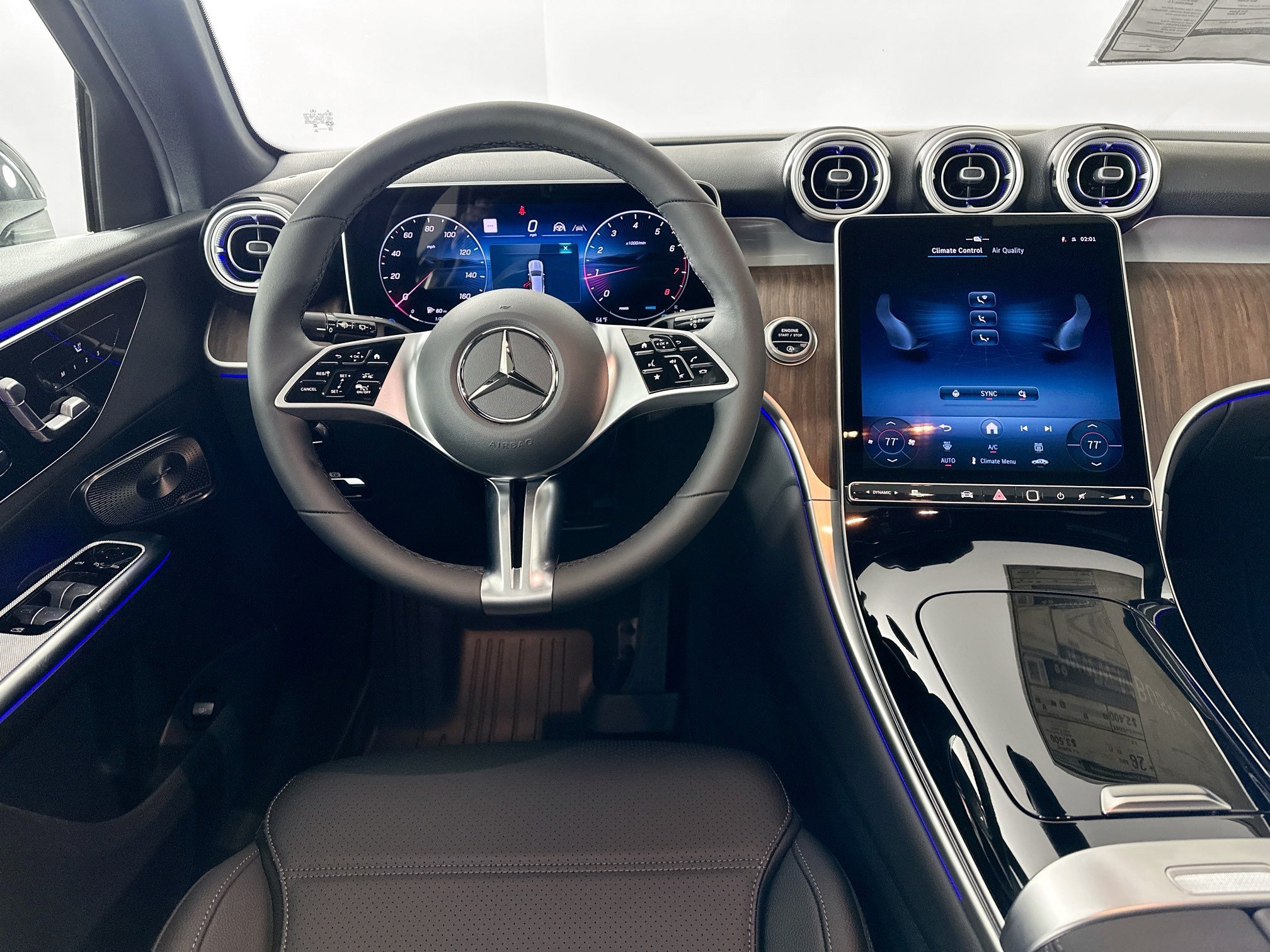 Used 2026 Mercedes-Benz GLC 300 4MATIC image 29