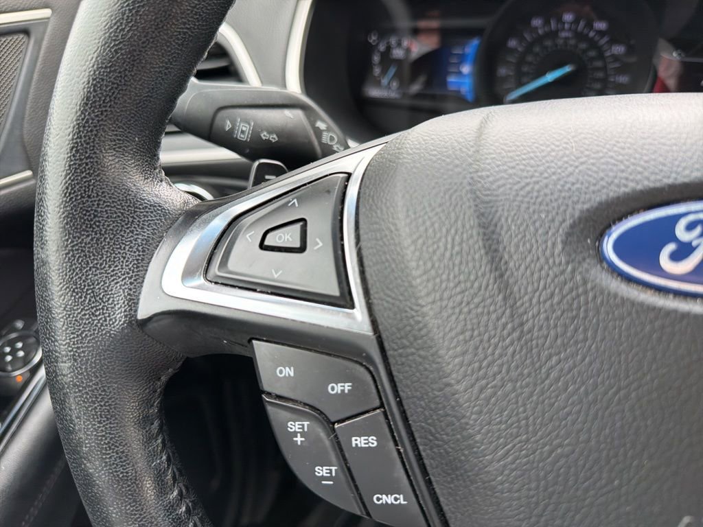 Used 2020 Ford Edge SEL image 12