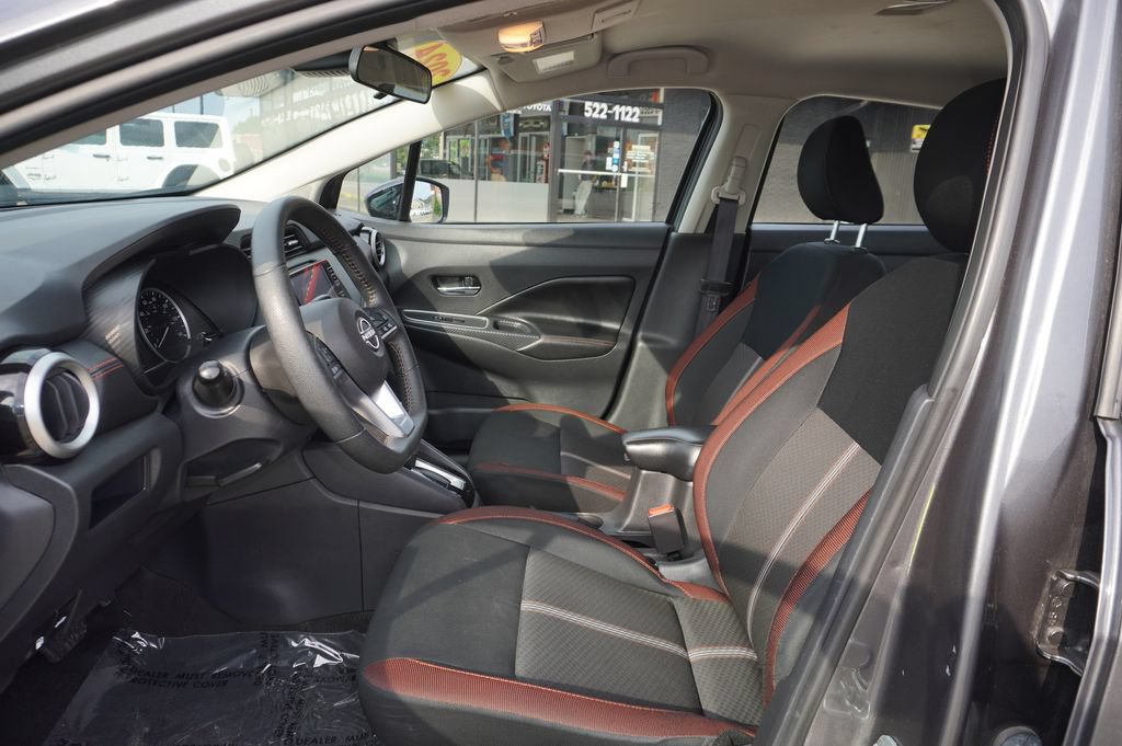 Used 2024 Nissan Versa SR FWD image 22