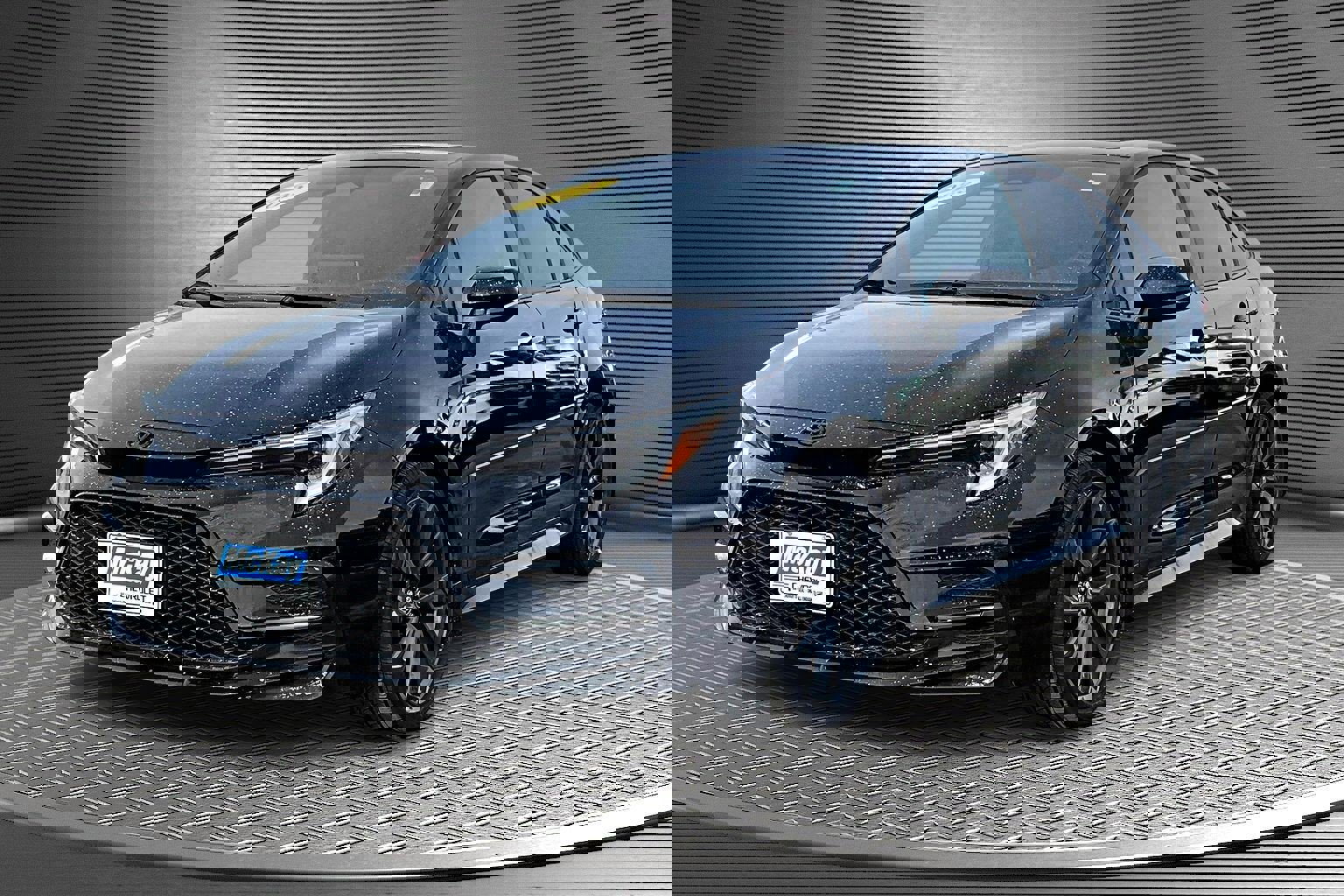 Used 2025 Toyota Corolla SE image 3