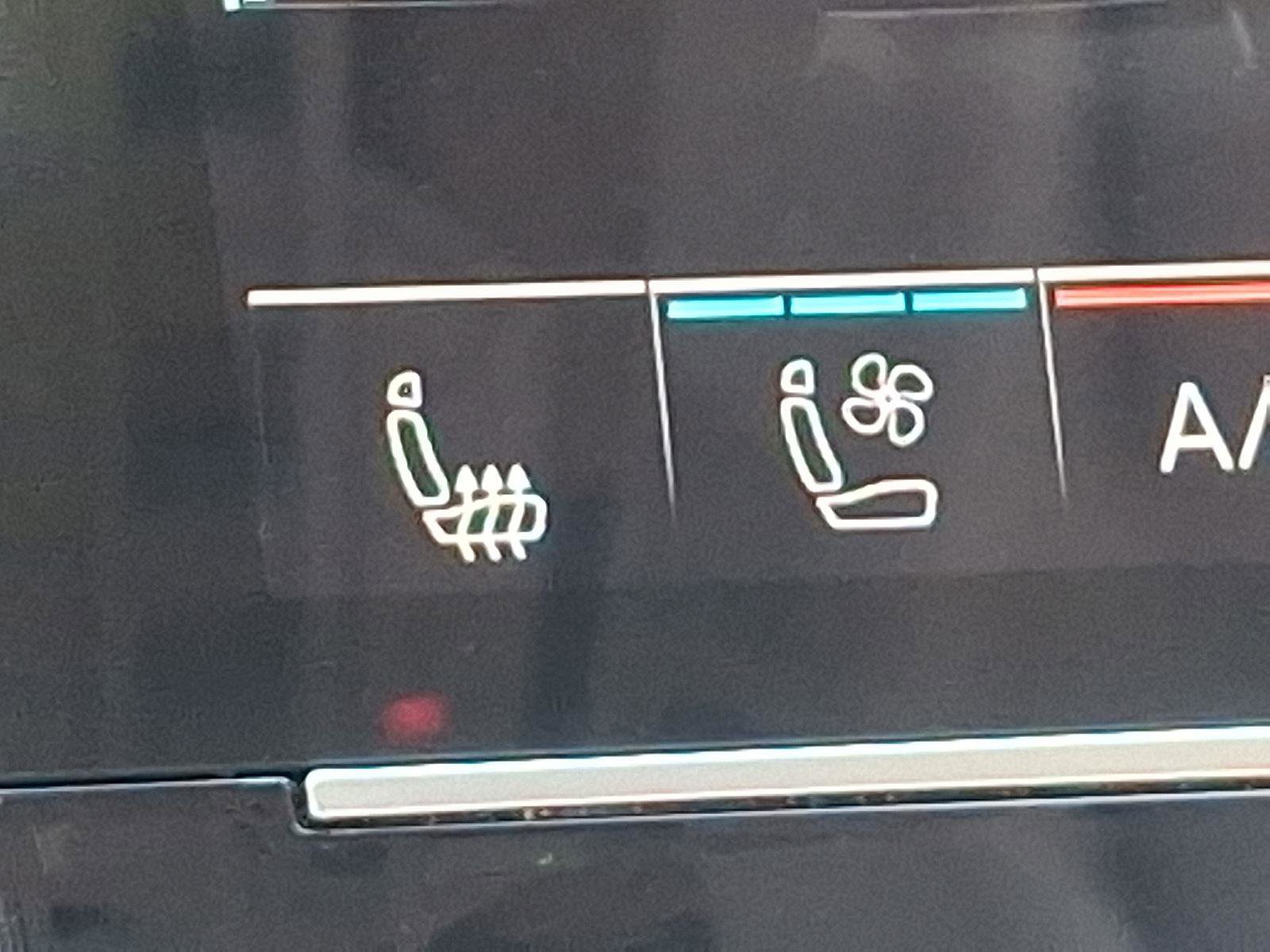 Used 2025 Audi Q8 Prestige w/ Prestige Package image 26