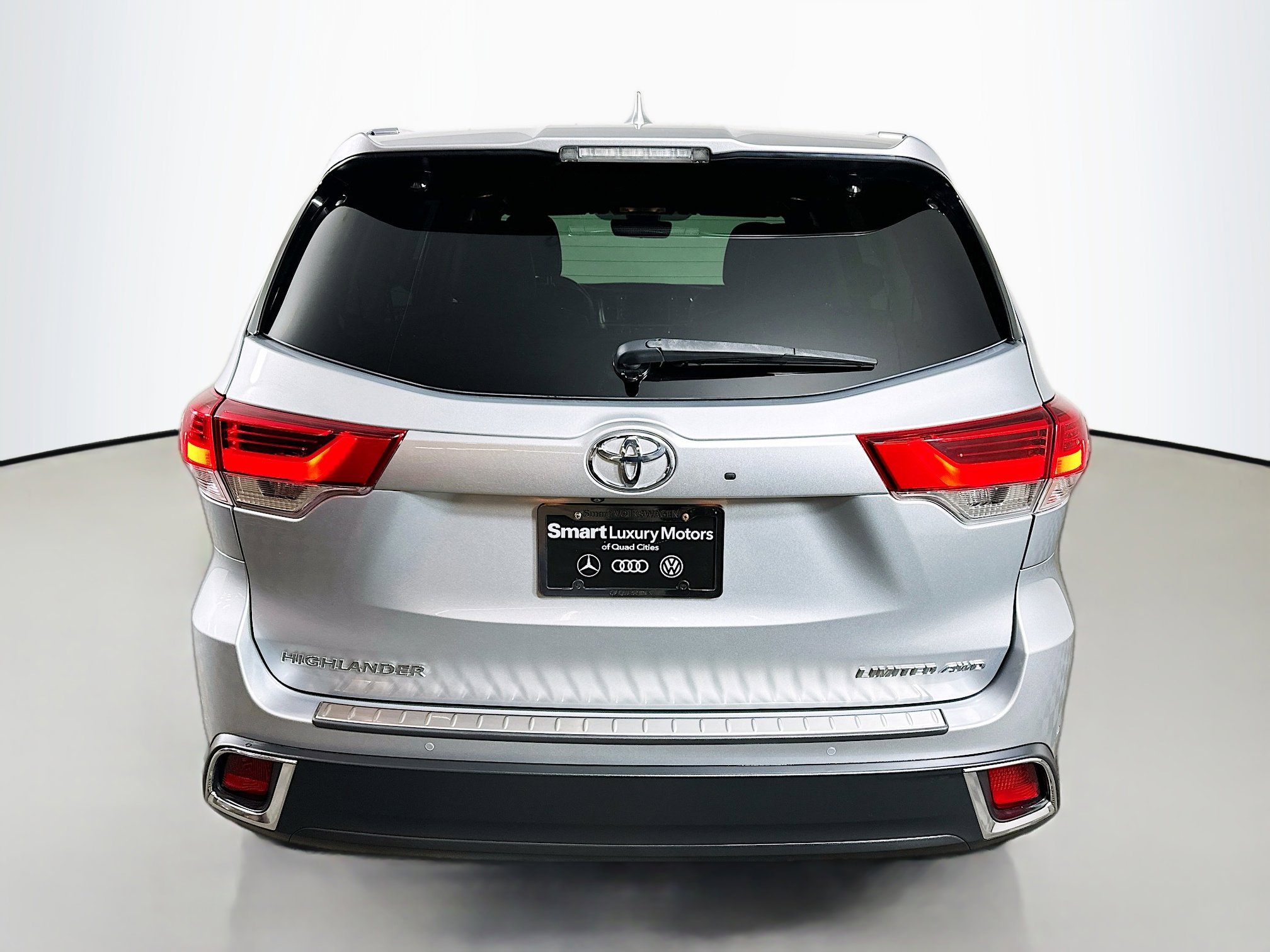 Used 2017 Toyota Highlander Limited image 6