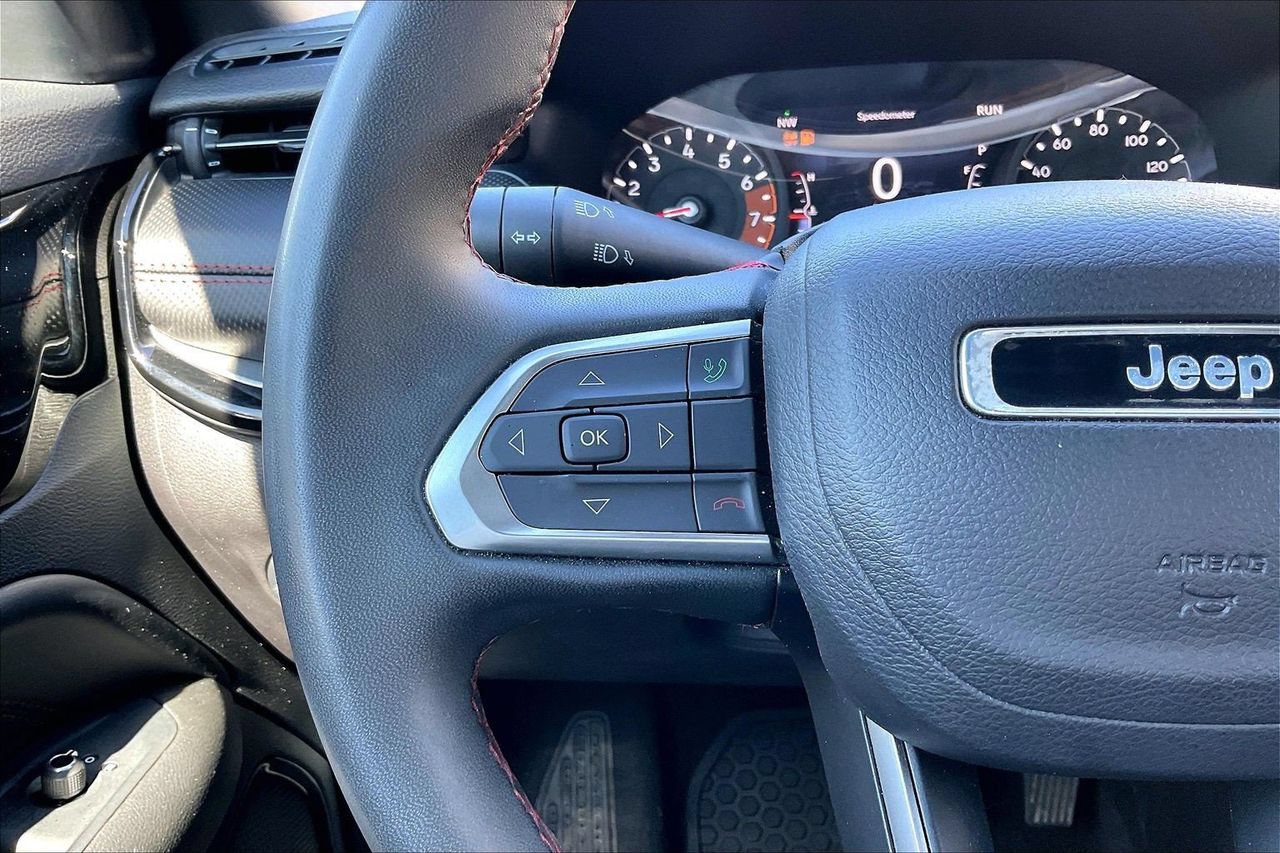Certified 2024 Jeep Compass Trailhawk AWD/4WD image 28