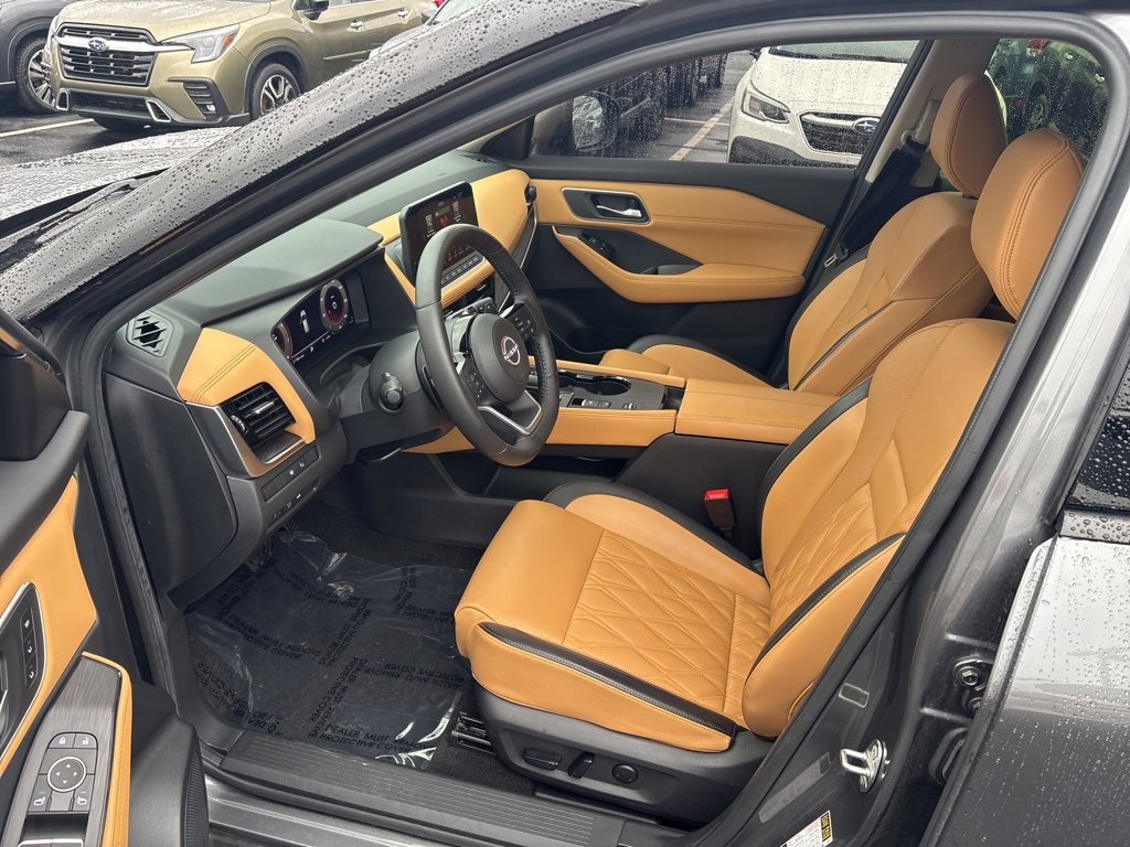 Used 2023 Nissan Rogue Platinum w/ Platinum Premium Package image 9