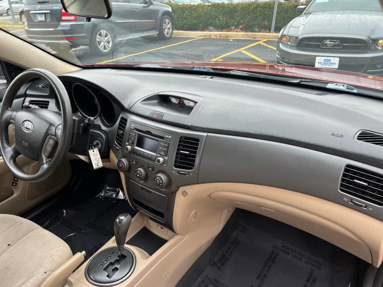 Used 2010 Kia Optima LX image 23