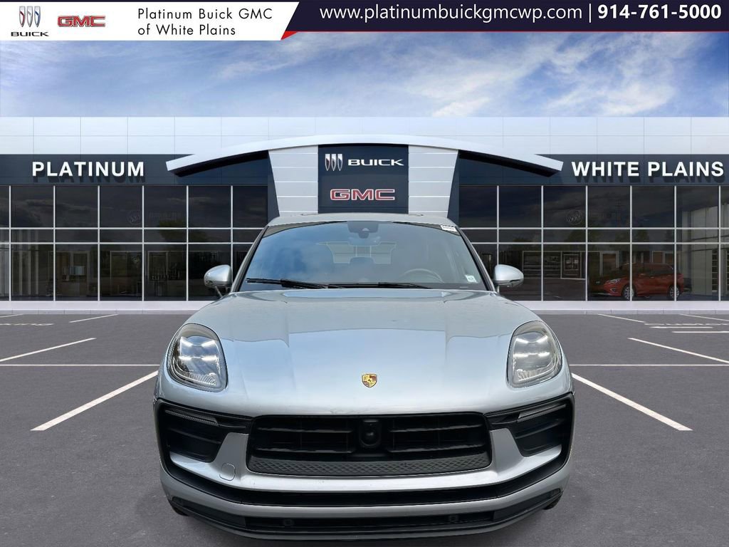 Used 2023 Porsche Macan image 7