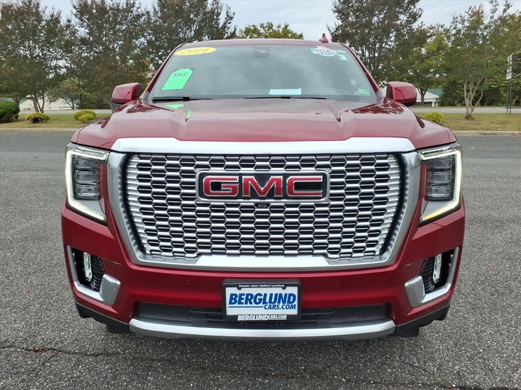 Used 2021 GMC Yukon Denali w/ Denali Premium Package image 10