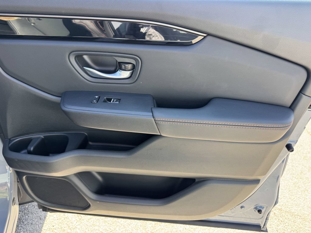 Used 2025 Honda Pilot TrailSport image 10