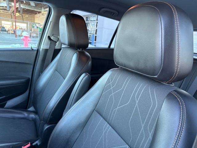 Used 2019 Chevrolet Trax LT w/ LT Convenience Package image 23