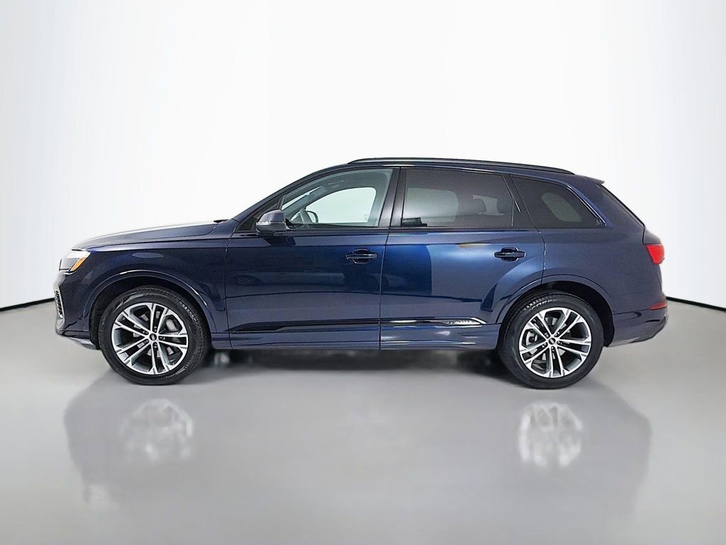 Used 2025 Audi Q7 2.0T Premium w/ Convenience Plus Package AWD/4WD image 4
