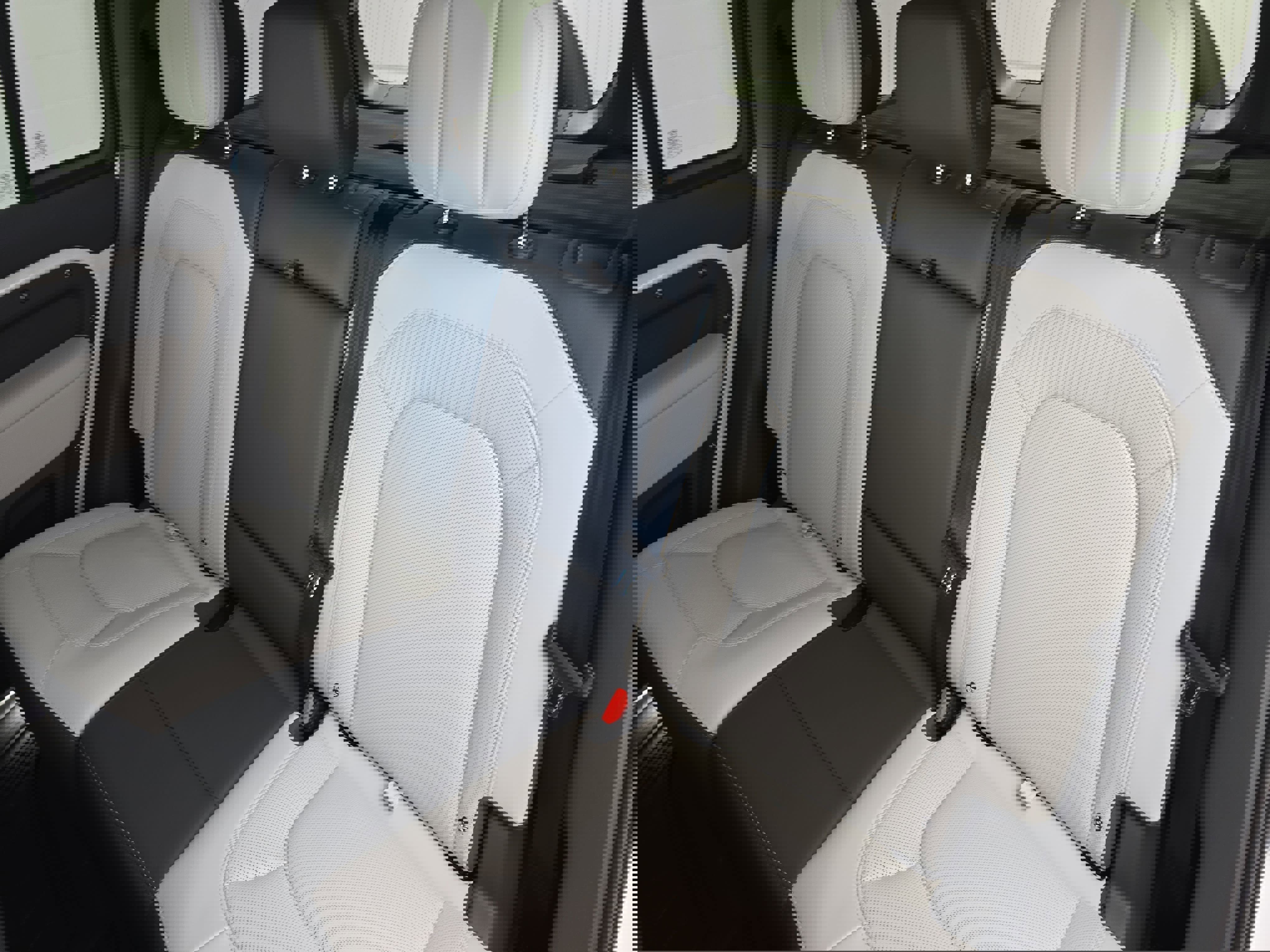 New 2026 Land Rover Defender 110 V8 image 13