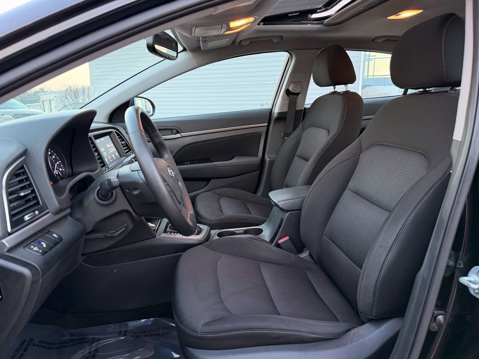 Used 2017 Hyundai Elantra Value Edition image 14